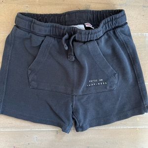 Zara Piqué shorts